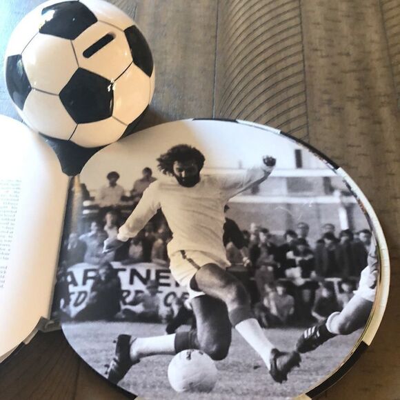 🥅 ⚽️ Soccer ⚽️ Set Vegan Leather Book with Pele Stars ⭐️ of Soccer Ball Bank 🏦 - Picture 10 of 17